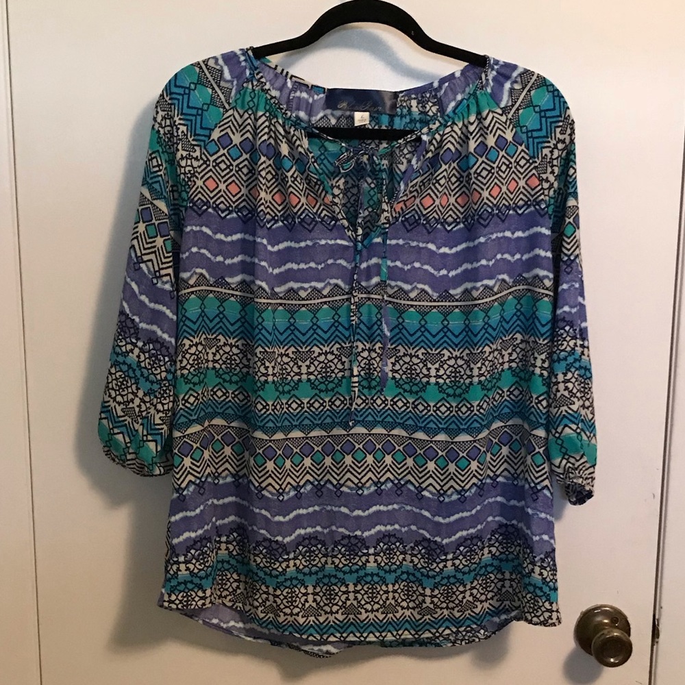 Multicolored shirt from Francesca’s size Large